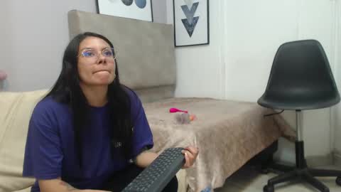 Snapshot of valevicious chatting on February 25, 7:38 pm valevicious online show from February 25, 7:38 pm