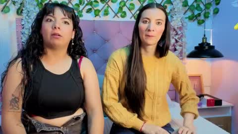 Valkiria and Dione online show from April 21, 7:32 pm