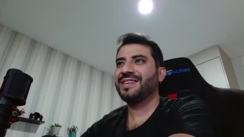 Roberto Carlos online show from October 7, 12:17 am