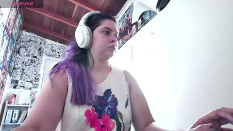 Im Violet online show from April 23, 3:46 pm