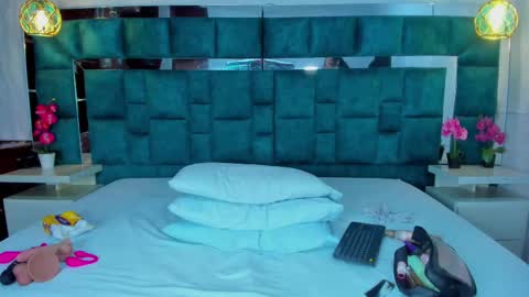 valtira nova online show from September 23, 7:53 pm