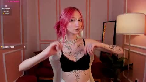 Leyla online show from June 19, 2:23 pm