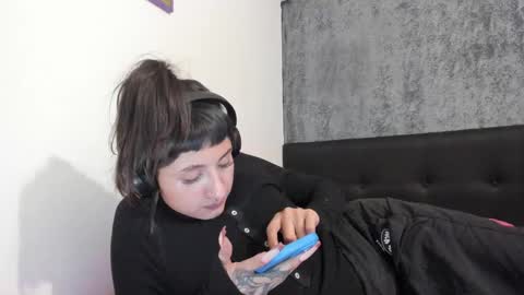 Babi Alu online show from March 4, 7:41 am