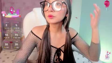 vanelope_evans_ online show from October 28, 1:01 pm