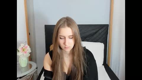 VanessaTrue online show from December 4, 3:44 pm