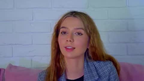 VanessaVienne online show from February 7, 5:05 pm