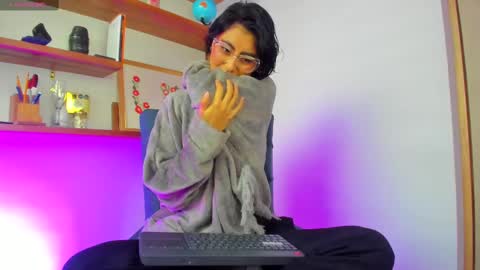 Vanisha  online show from December 22, 11:54 am
