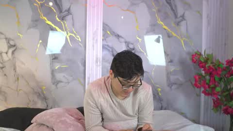 Snapshot of vanilla_hot_ chatting on October 23, 1:45 pm vanilla_hot_ online show from October 23, 1:45 pm