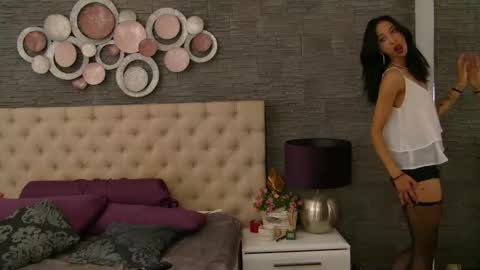 Snapshot of vannyfoxx chatting on October 1, 7:02 pm Vanessa online show from October 1, 7:02 pm