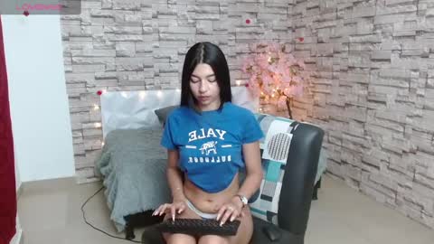 Snapshot of vanse_lust chatting on February 19, 11:57 pm Karuna online show from February 19, 11:57 pm
