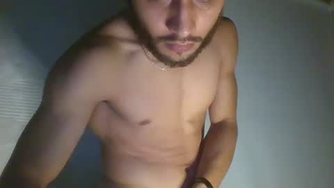 Snapshot of vansmoke chatting on October 13, 4:25 am paulo robles online show from October 13, 4:25 am