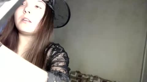 Var Kiss online show from November 9, 9:13 am