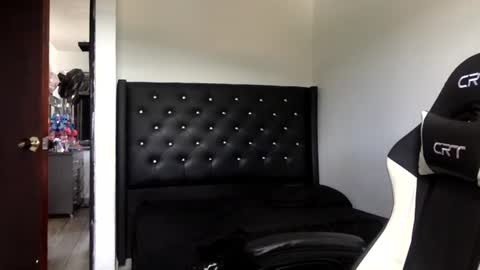 Andres online show from July 7, 6:01 pm