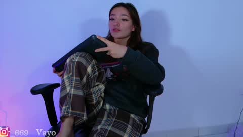 Vayolett online show from February 28, 12:43 am