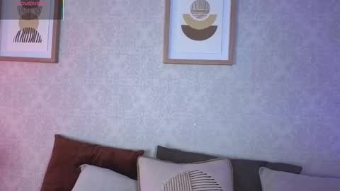 Vee Simons online show from November 4, 10:33 pm