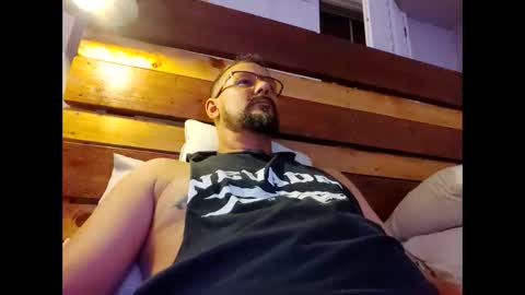 Snapshot of vegasdadbod chatting on October 27, 8:36 am vegasdadbod online show from October 27, 8:36 am