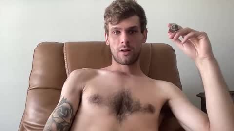 Joeyyy online show from April 9, 8:36 pm