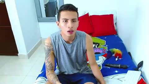 velk_hot1 online show from November 27, 3:09 pm