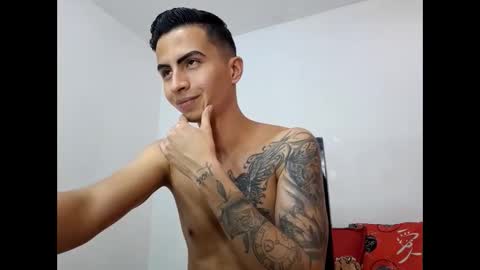 velk_hot1 online show from February 21, 7:54 pm