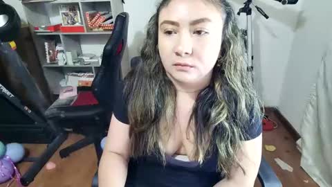 Im VelaI will be Christmas and New Year with my family December 22 to January 13 I will miss you guys. online show from November 24, 3:05 am