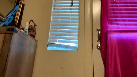 Velvet Lovers Land online show from March 12, 1:37 pm