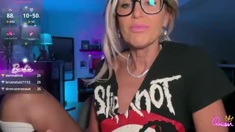 VelvetBarbie online show from May 23, 11:56 pm