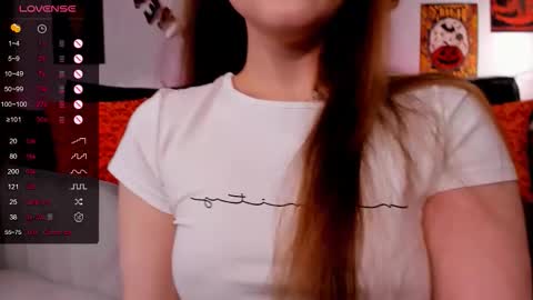 Mia online show from November 1, 8:46 am