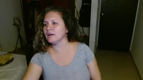 venecasexy44 online show from March 13, 11:19 pm