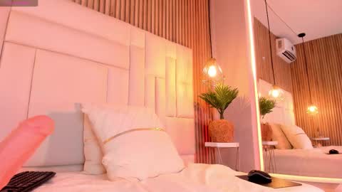 venez sofia  online show from November 21, 11:36 pm