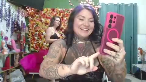 Snapshot of ventressinkbaby chatting on October 10, 1:44 am VentressInk online show from October 10, 1:44 am