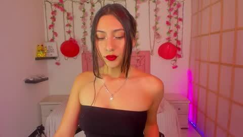 Mary online show from November 18, 8:01 pm