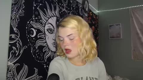 Miss Venus online show from September 27, 1:14 am