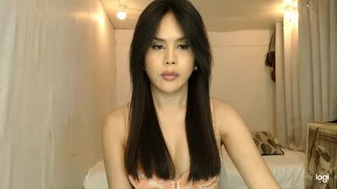 CHLOE the C  L are silent online show from May 29, 12:20 am