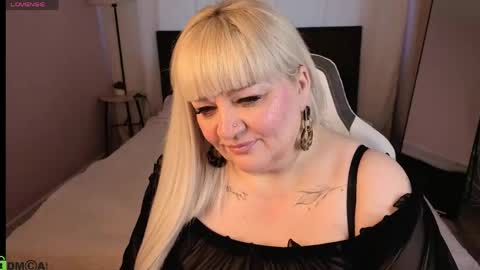 Vera Ross online show from May 25, 9:26 am