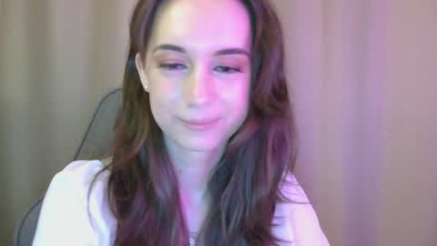 Una online show from October 23, 1:34 pm