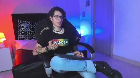 vergil_noir online show from April 30, 3:55 am