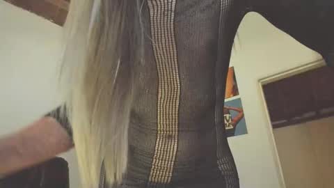 sarah online show from October 23, 1:07 am