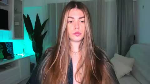 Lolitalolz online show from March 10, 3:52 pm