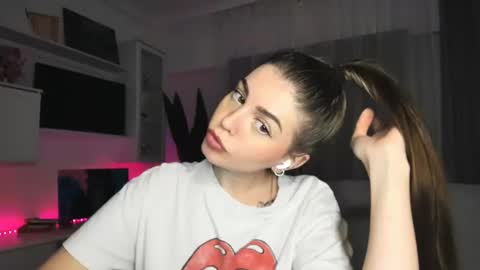 Lolitalolz online show from January 26, 6:58 pm