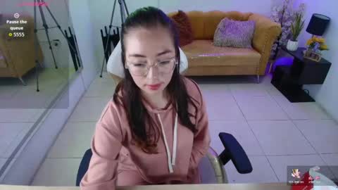 veronica online show from May 7, 7:42 pm