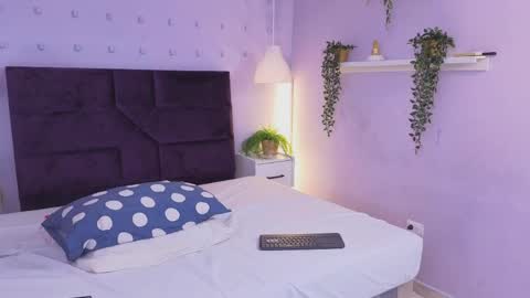 veronicacarper online show from March 31, 4:13 am