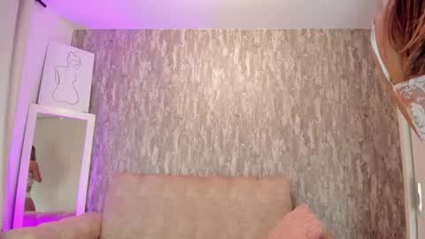 Miss Veronica dussan  Tw Veronicasm     IG Ashveronica  online show from June 2, 12:56 am