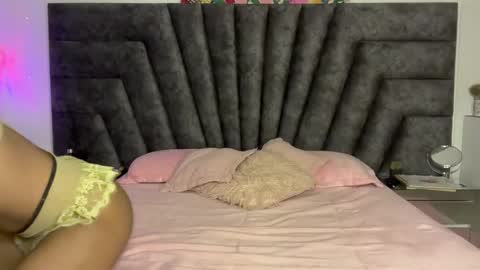 Miss Veronica dussan  Tw Veronicasm     IG Ashveronica  online show from October 23, 3:52 am