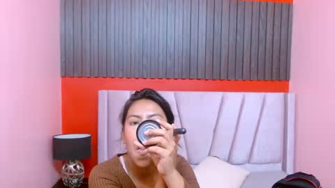 Veronica Robles online show from June 12, 7:02 pm