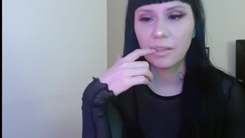 Snapshot of veronika_blak chatting on October 12, 2:04 am Miss Veronika Blak online show from October 12, 2:04 am