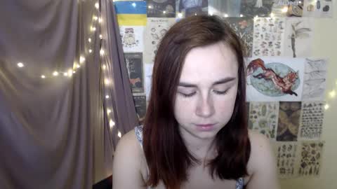 veryveryvery_shy online show from November 11, 9:22 am