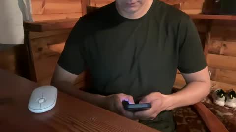 Snapshot of vexelgain chatting on October 2, 2:21 am HendasWerout online show from October 2, 2:21 am
