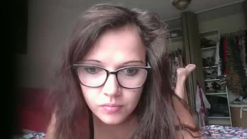 Snapshot of vichyde95 chatting on October 28, 5:36 pm vichyde95 online show from October 28, 5:36 pm