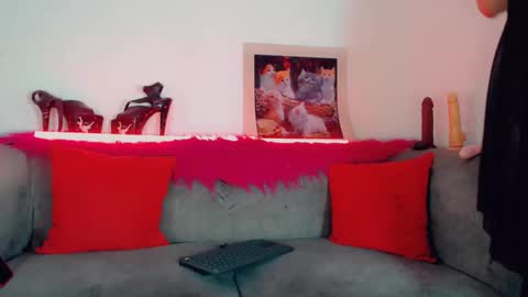 vicky_gill_ online show from October 22, 9:27 pm