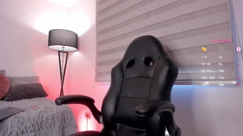 Victoria  online show from October 4, 9:01 pm